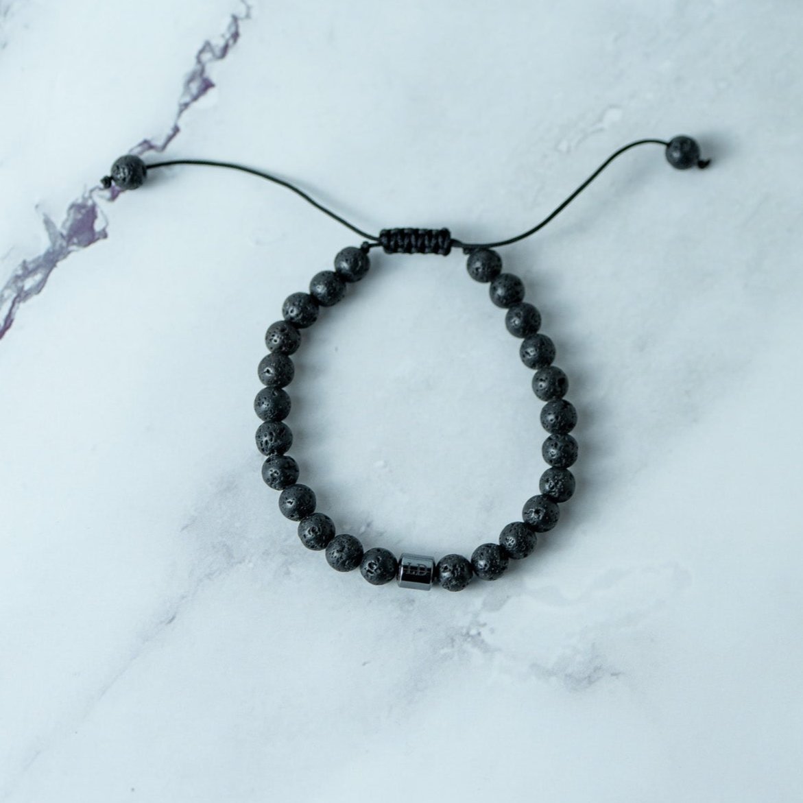 Lavastein-Armband von LUNADORE (6mm Steingröße)