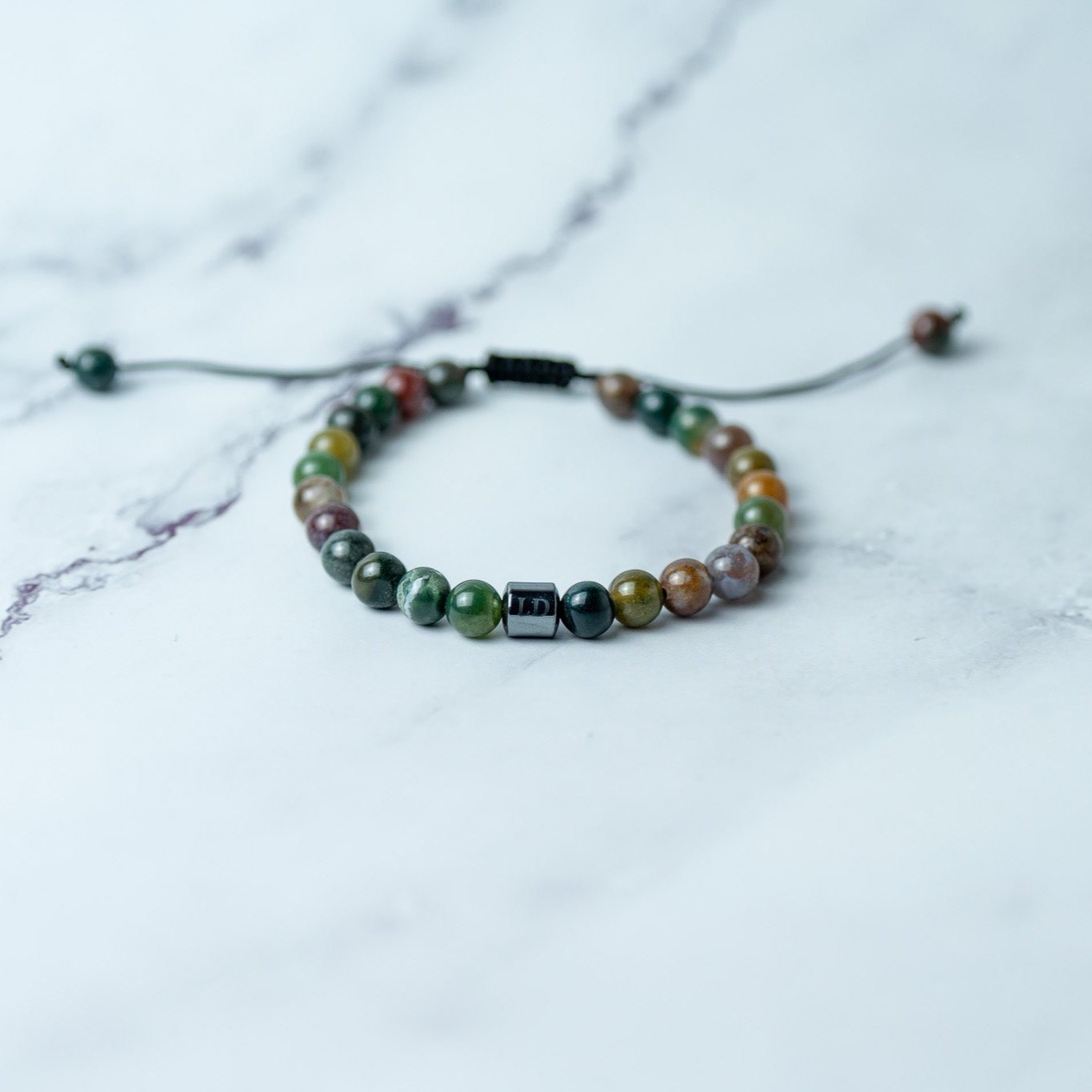 Buntes Onyx-Armband von LUNADORE (6mm Steingröße)