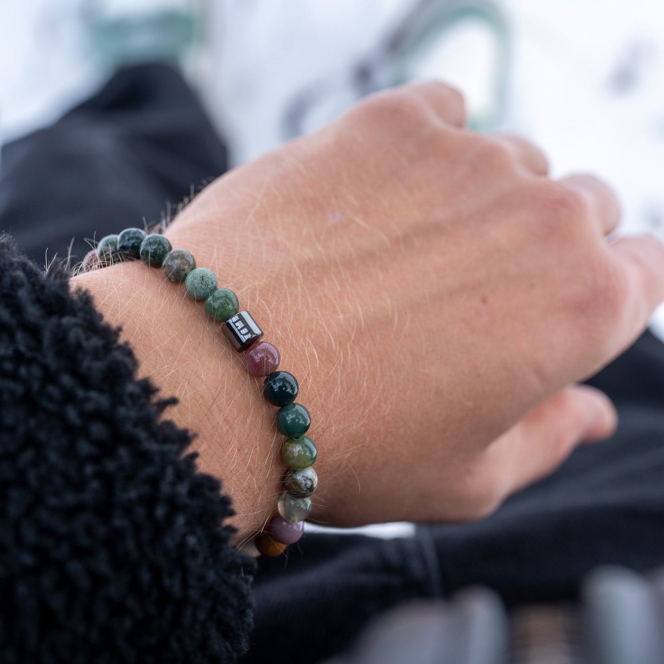 Buntes Onyx-Armband von LUNADORE (6mm Steingröße)